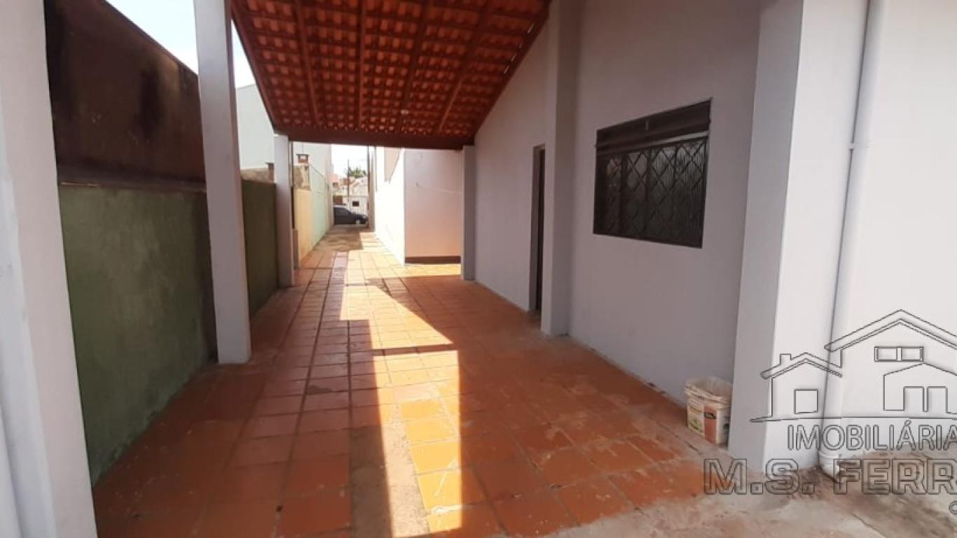 CASA NA Vila Rodrigues em Assis
