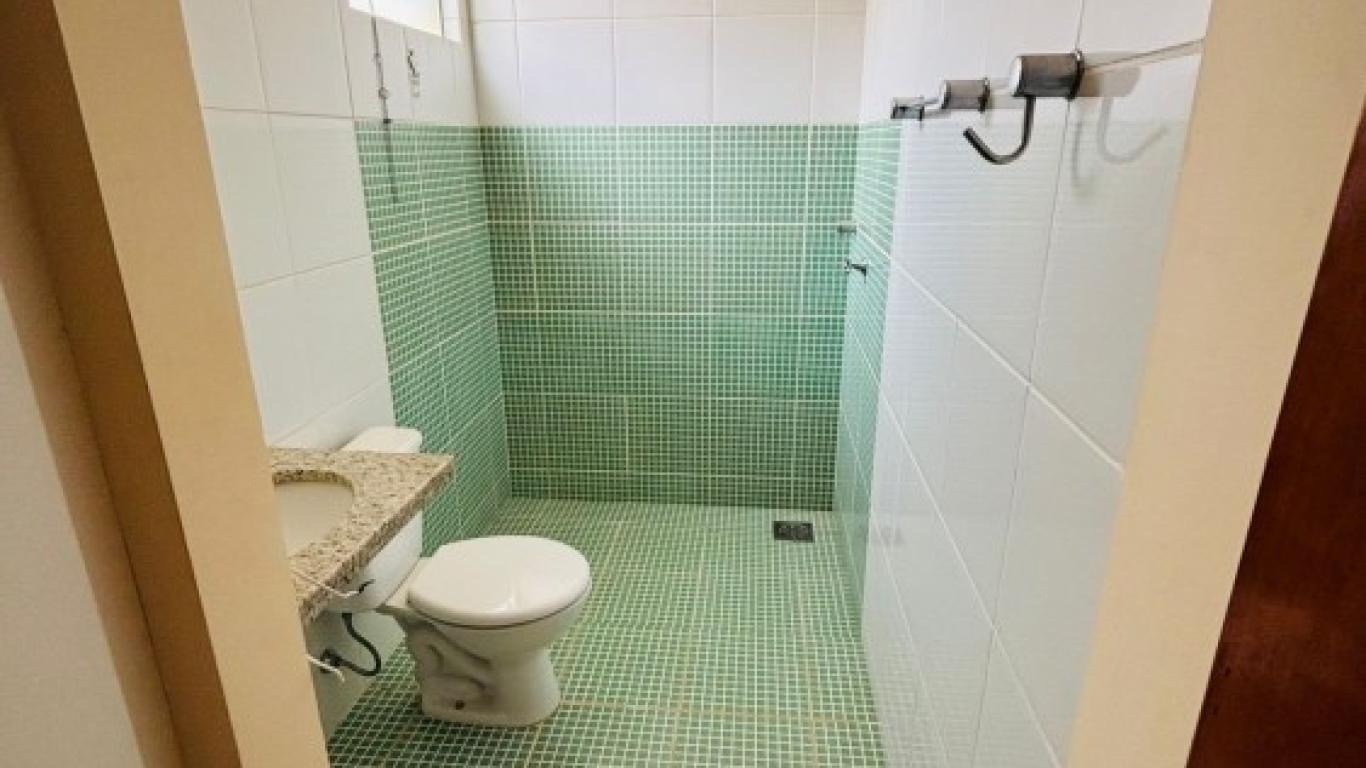 CASA NO Jardim Canadá em Assis