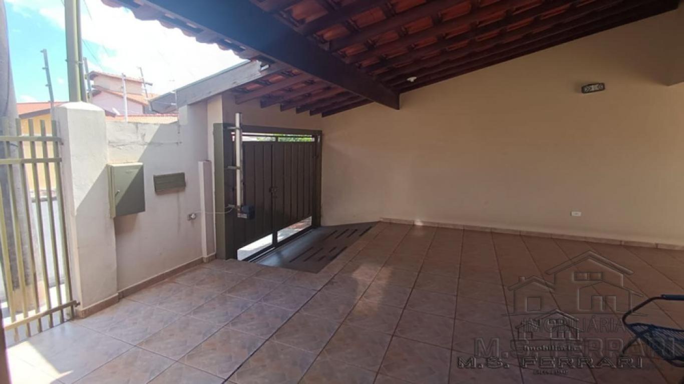 CASA NA VILA OURO VERDE em Assis