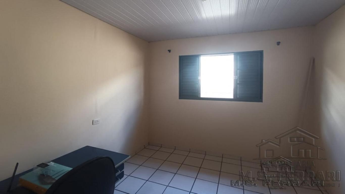 CASA NA VILA OURO VERDE em Assis
