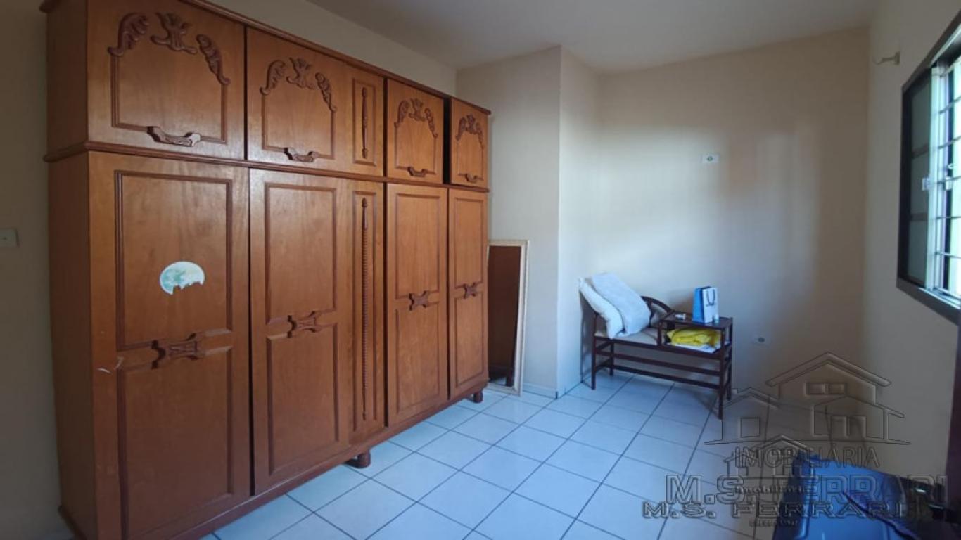 CASA NA VILA OURO VERDE em Assis