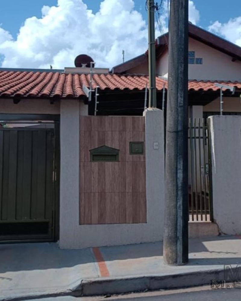 CASA NA VILA OURO VERDE em Assis