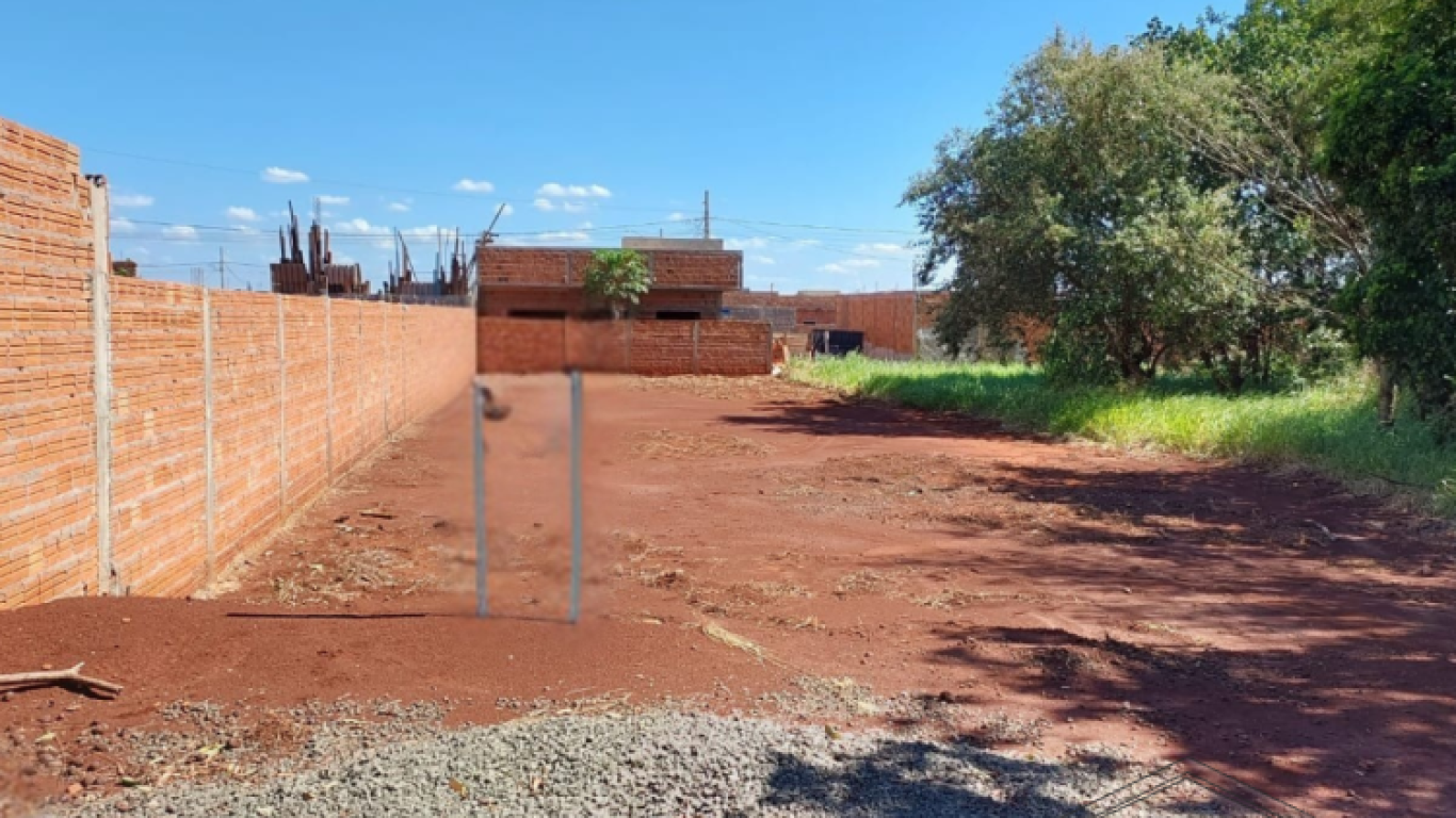 TERRENO NO JARDIM DAS ARVORES em TARUMA