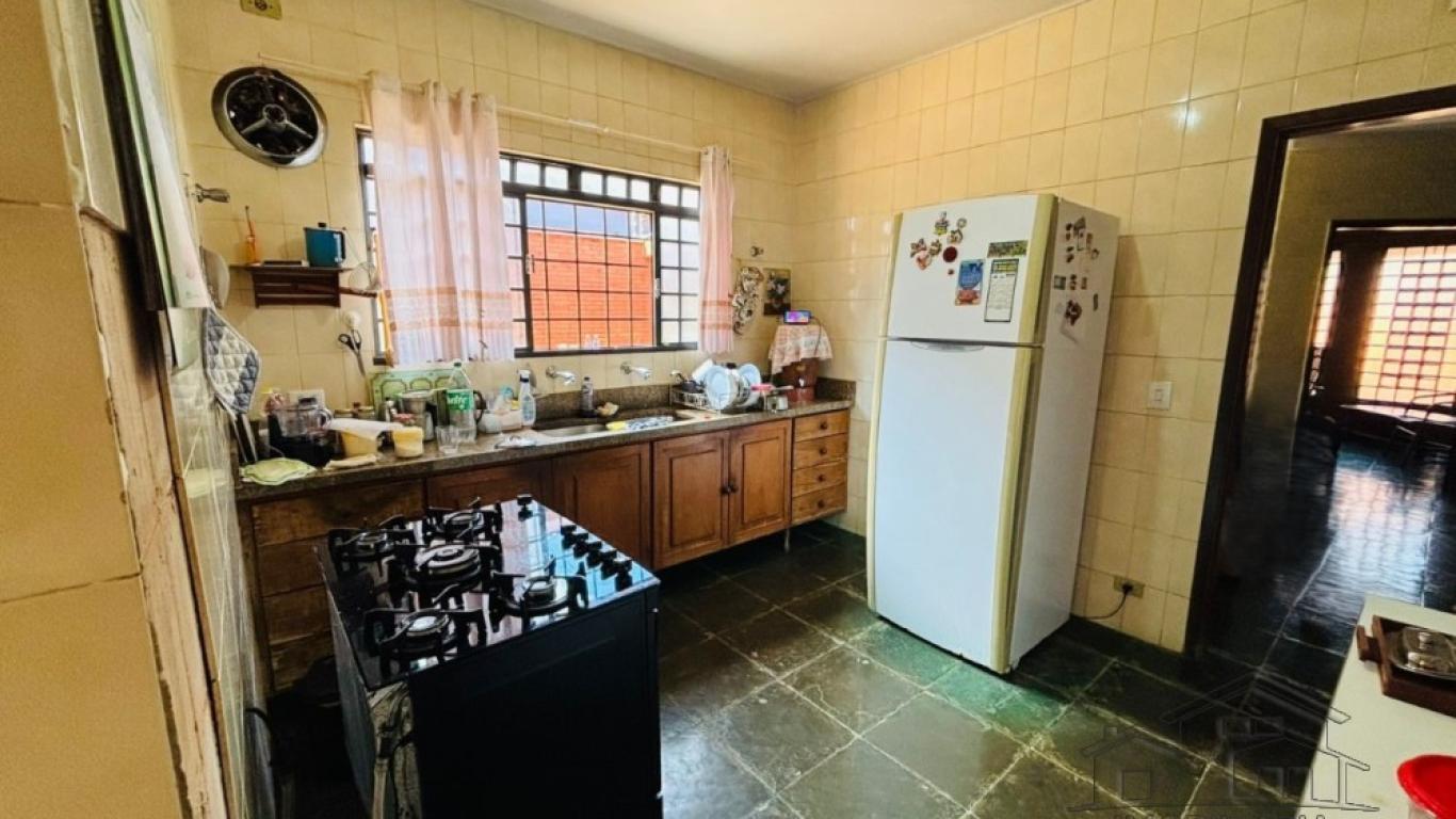 CASA NO Jardim Europa em Assis