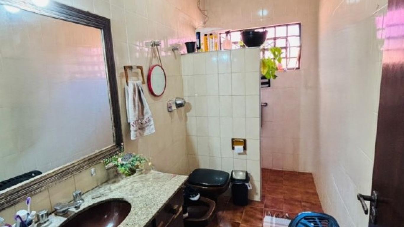 CASA NO Jardim Europa em Assis