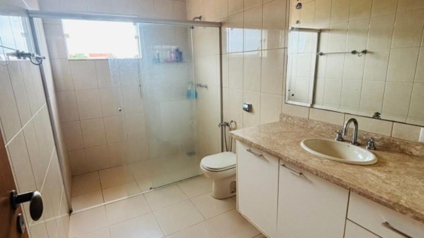CASA NO Jardim Europa em Assis