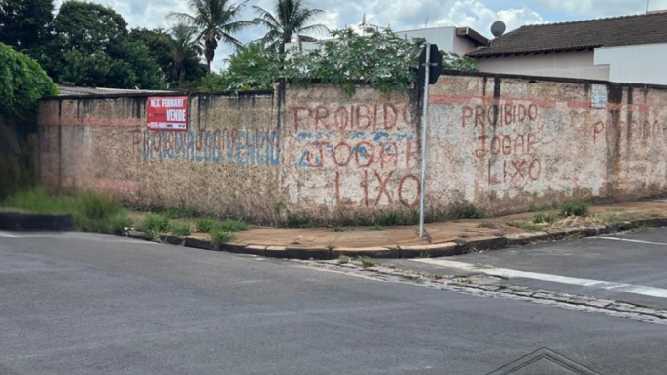 TERRENO NA Centro em Assis
