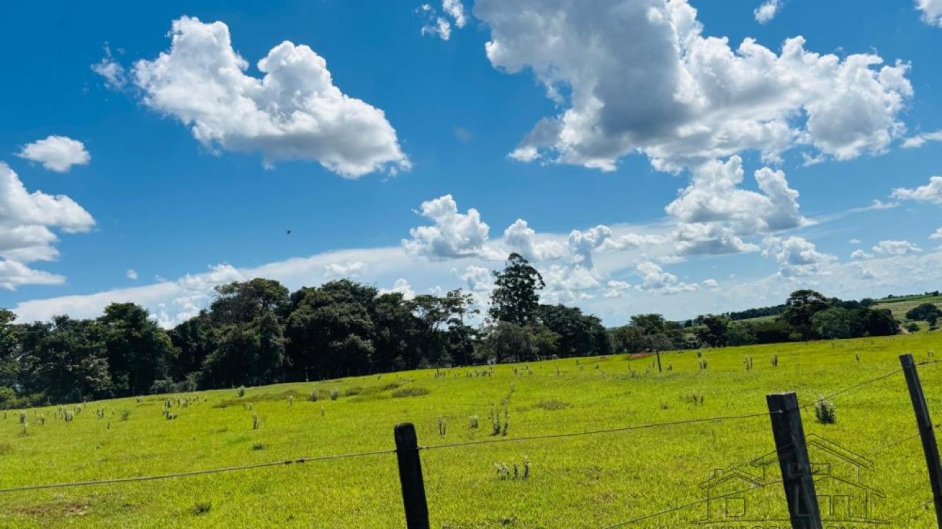 CHÁCARA NA Água do Pavão em Assis