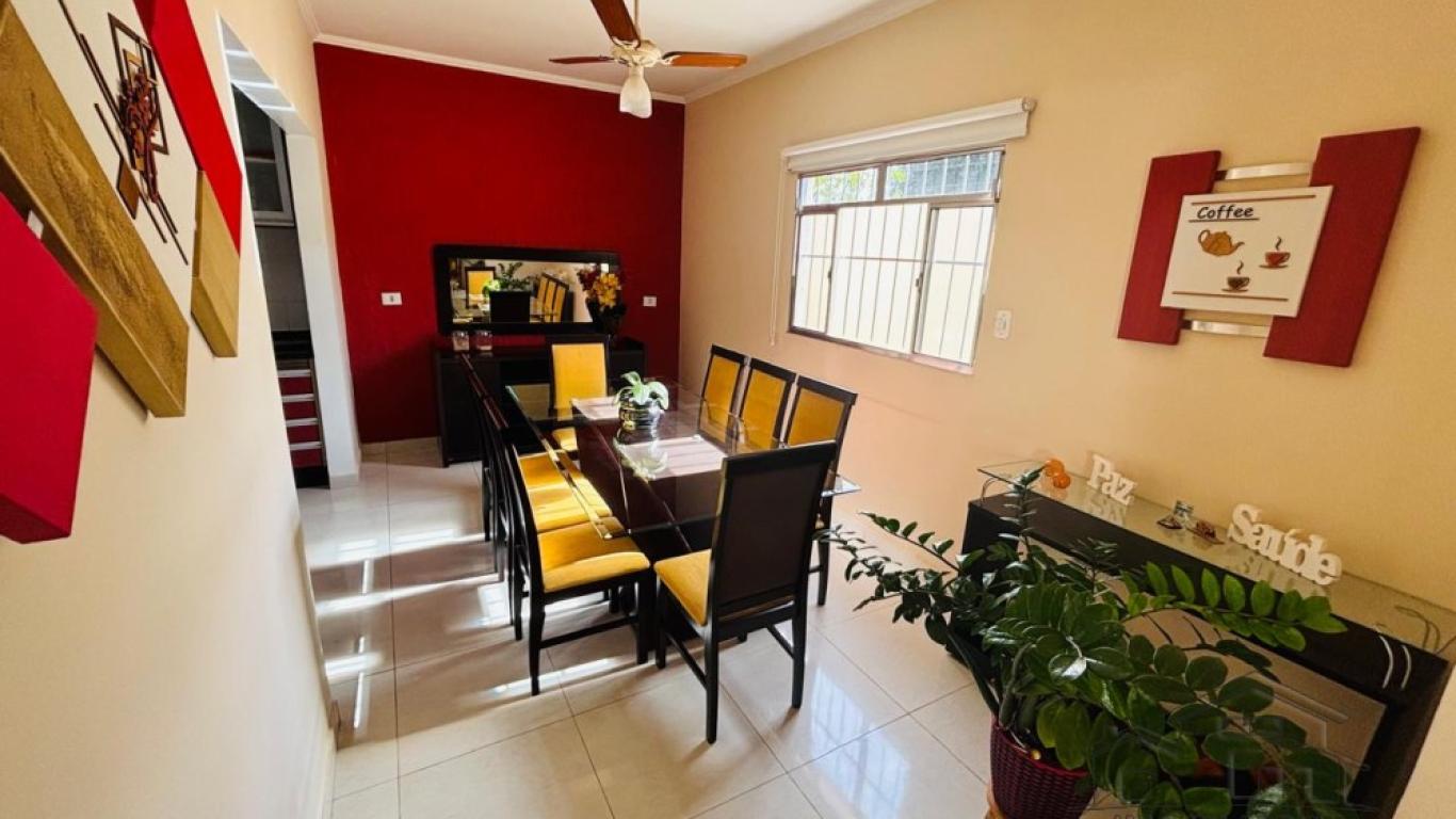 CASA NA Vila Operária em Assis