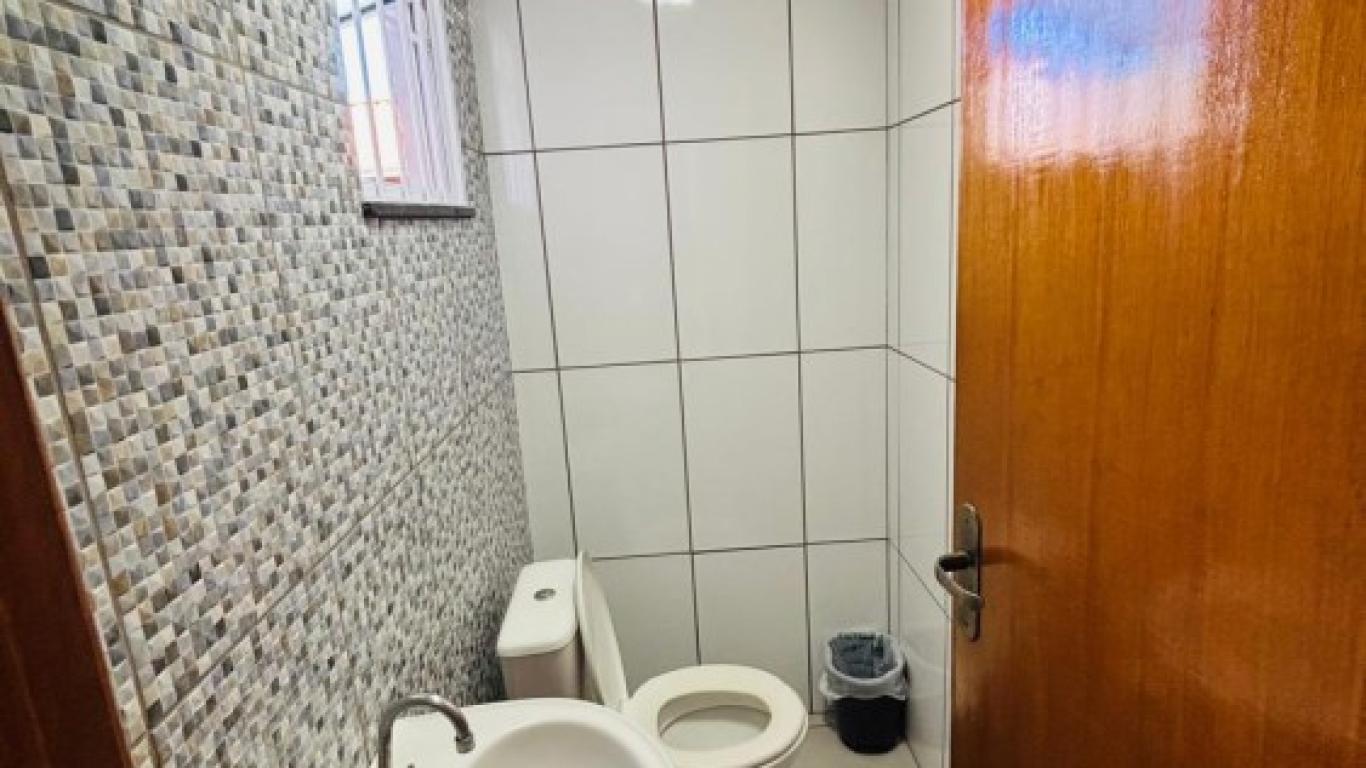 CASA NA Vila Operária em Assis