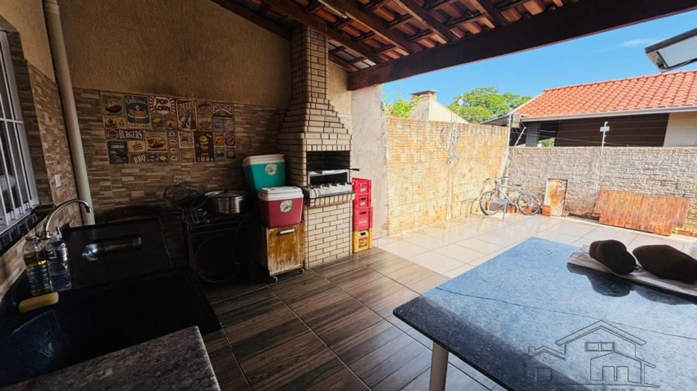 CASA NA Vila Operária em Assis