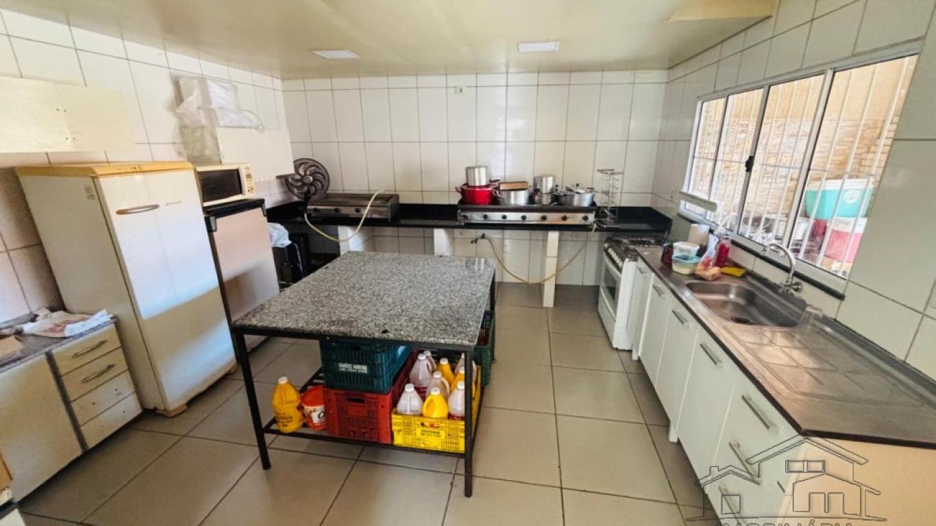 CASA NA Vila Operária em Assis