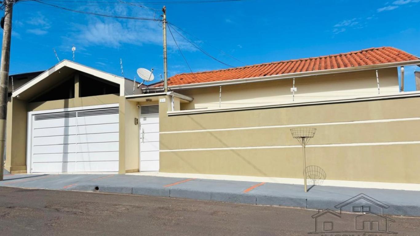 CASA NA Vila Operária em Assis
