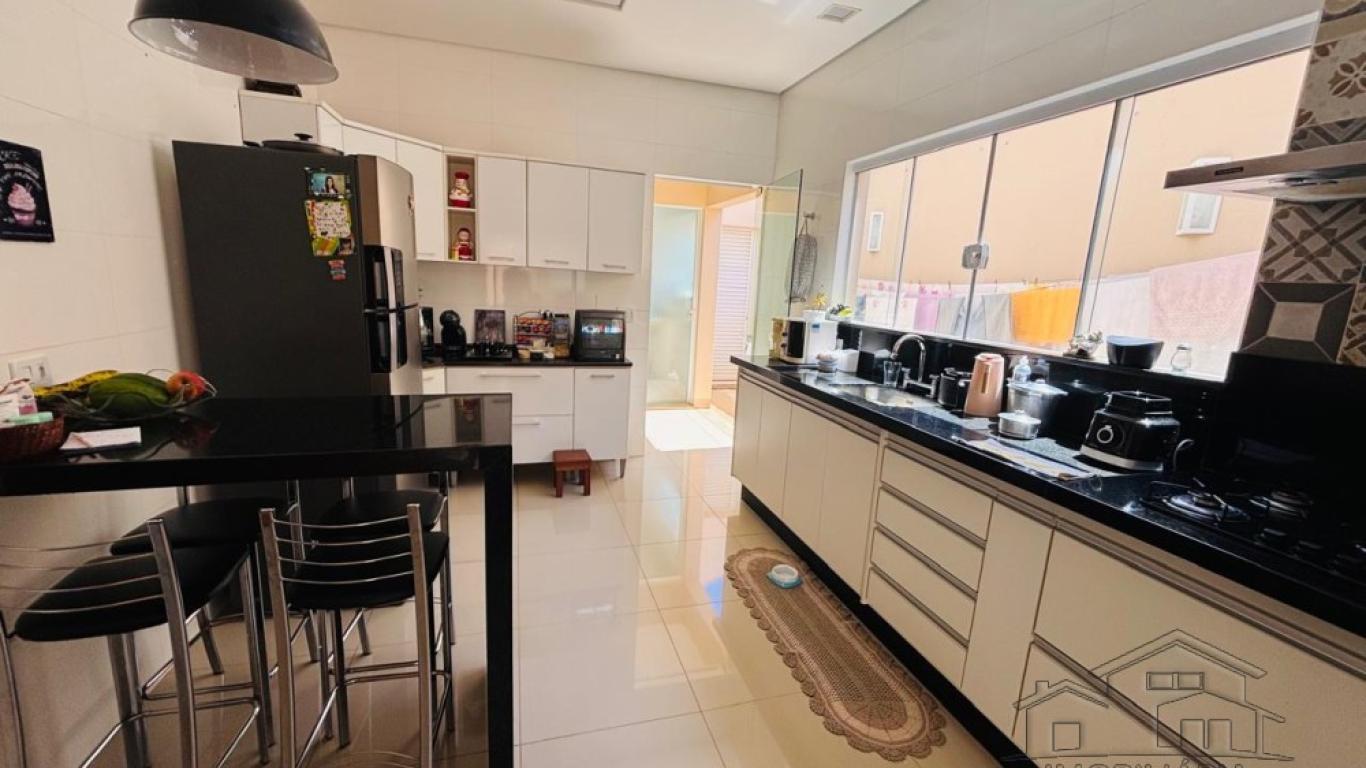 VENDE- JARDIM AEROPORTO