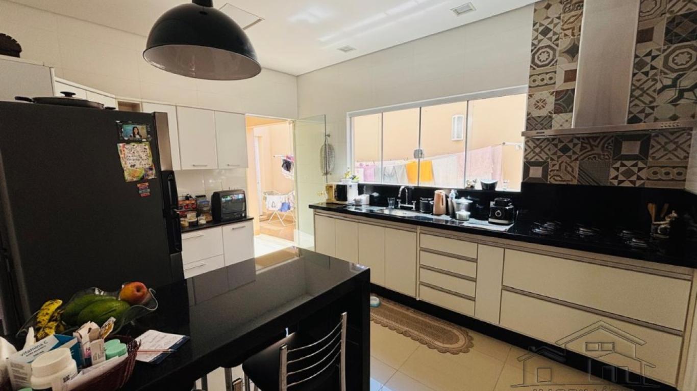 VENDE- JARDIM AEROPORTO