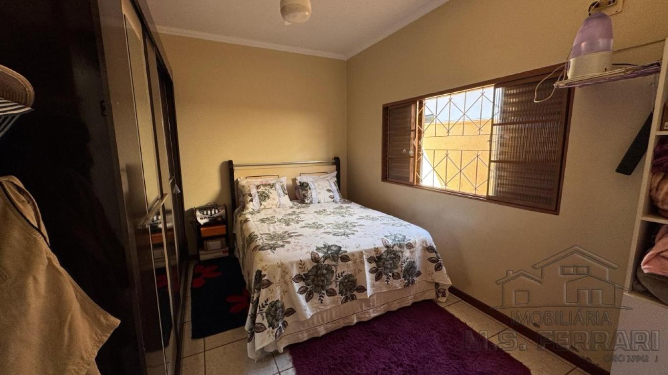 CASA NA Vila Claudia em Assis