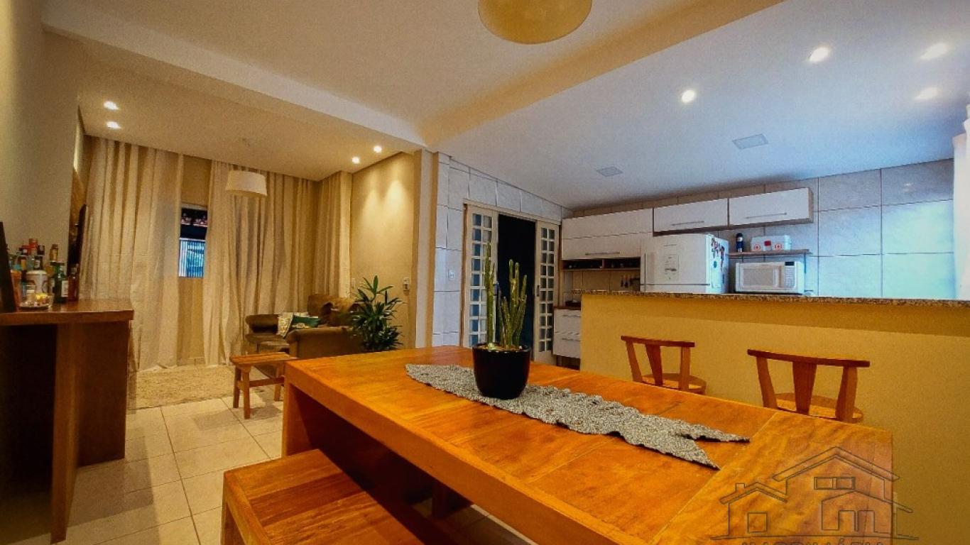 CASA NA Conjunto Habitacional Assis IV em Assis