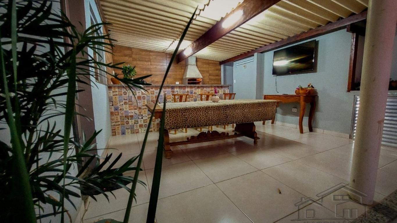CASA NA Conjunto Habitacional Assis IV em Assis