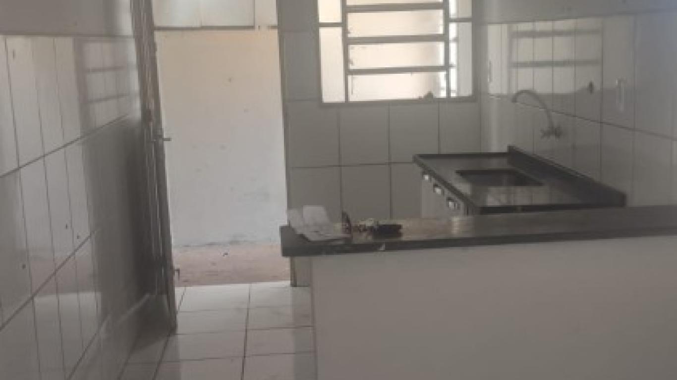 CASA NA Vila Nova Florínea em Assis