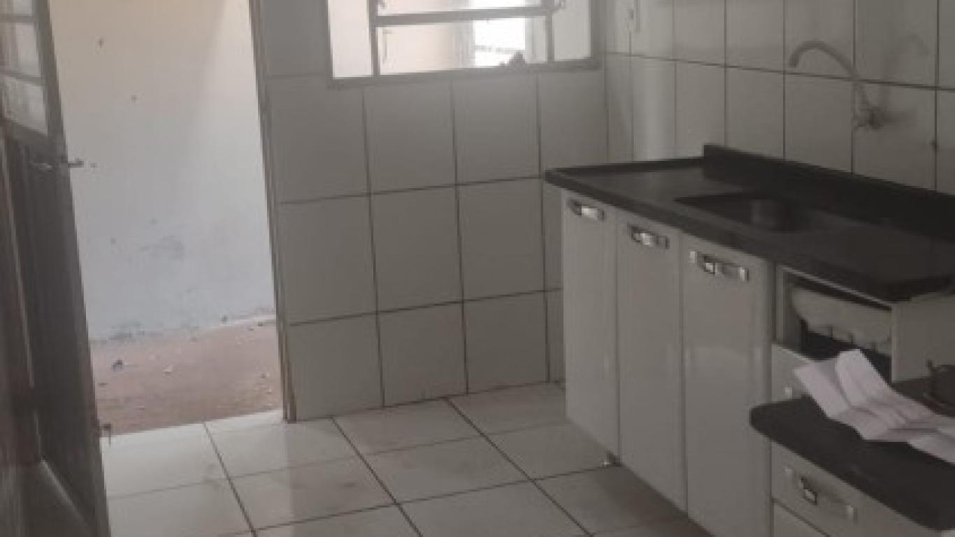CASA NA Vila Nova Florínea em Assis