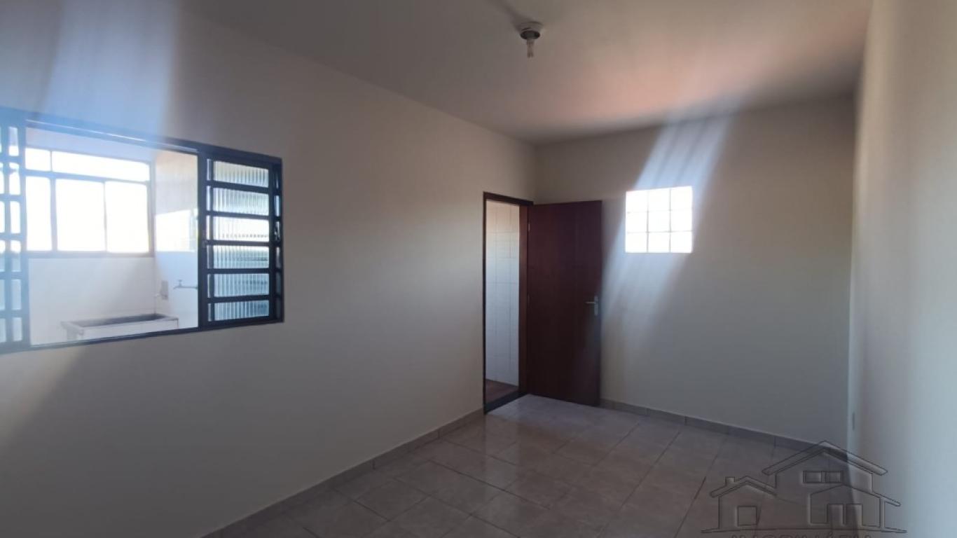 CASA NA Vila Central em Assis