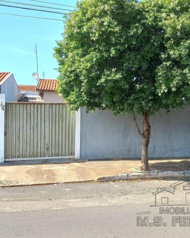 CASA NA Vila Cambuí em Assis