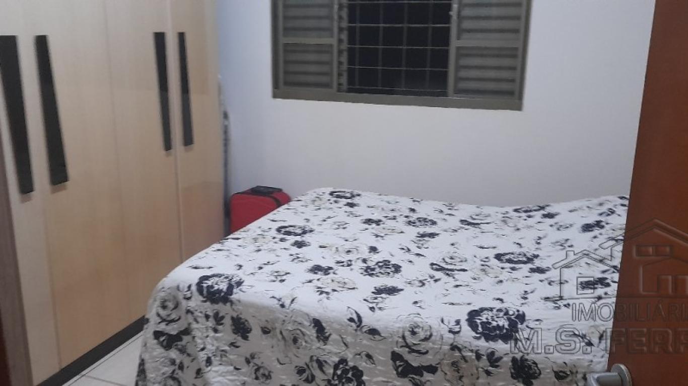 CASA NO Parque Universitário em Assis