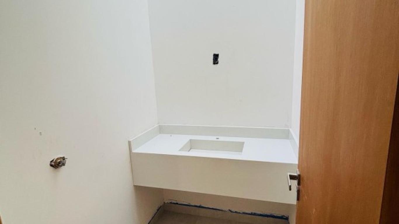 CASA NO RESIDENCIAL VILLAGE DAMHA em Assis