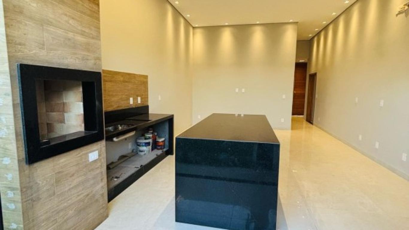 CASA NO RESIDENCIAL VILLAGE DAMHA em Assis