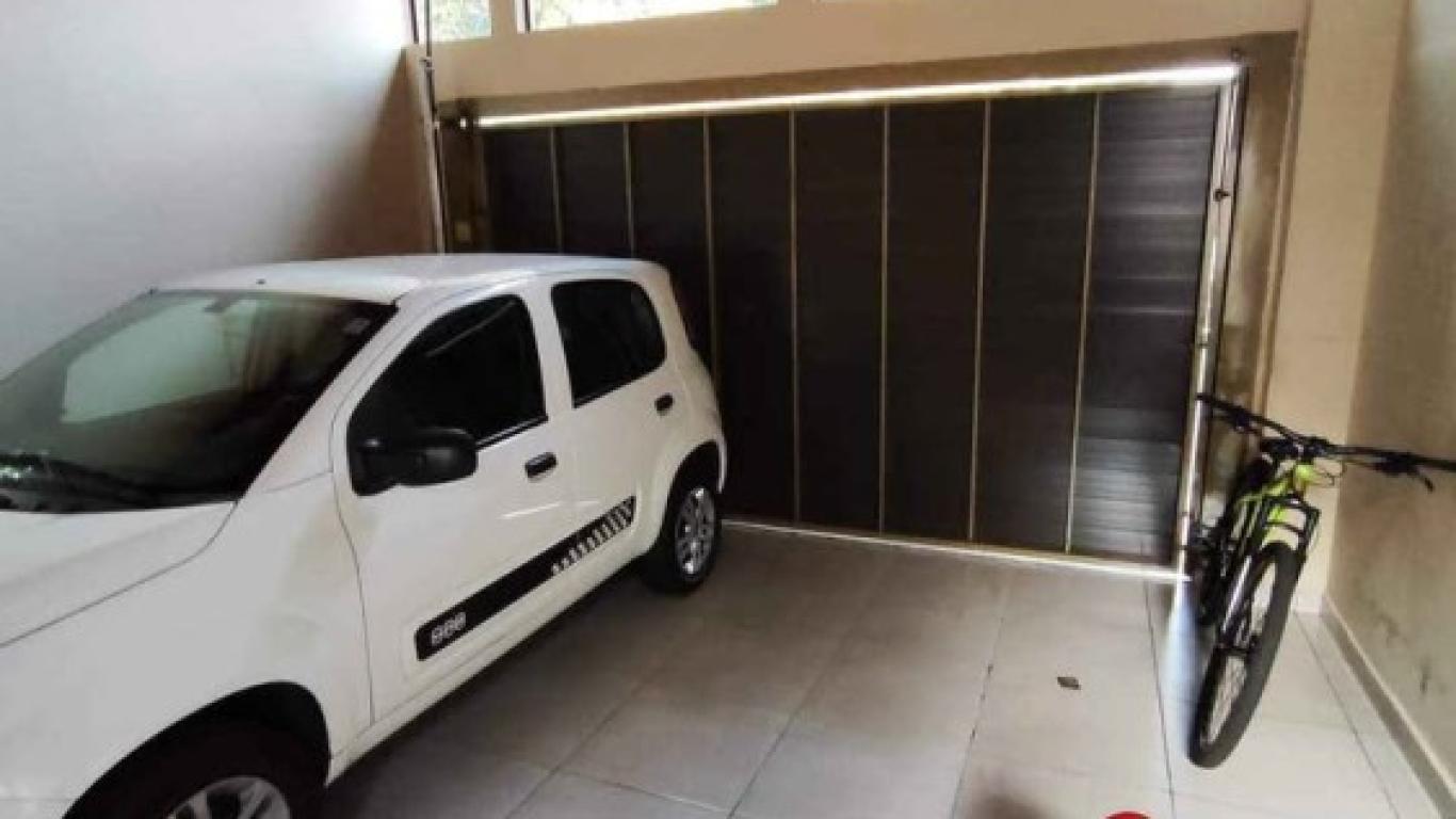 CASA NA Vila dos Comerciários em Assis