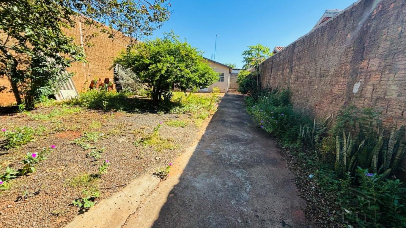CASA NA Vila Fabiano em Assis
