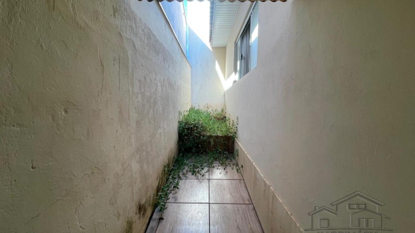 CASA NA Vila Ouro Verde em Assis
