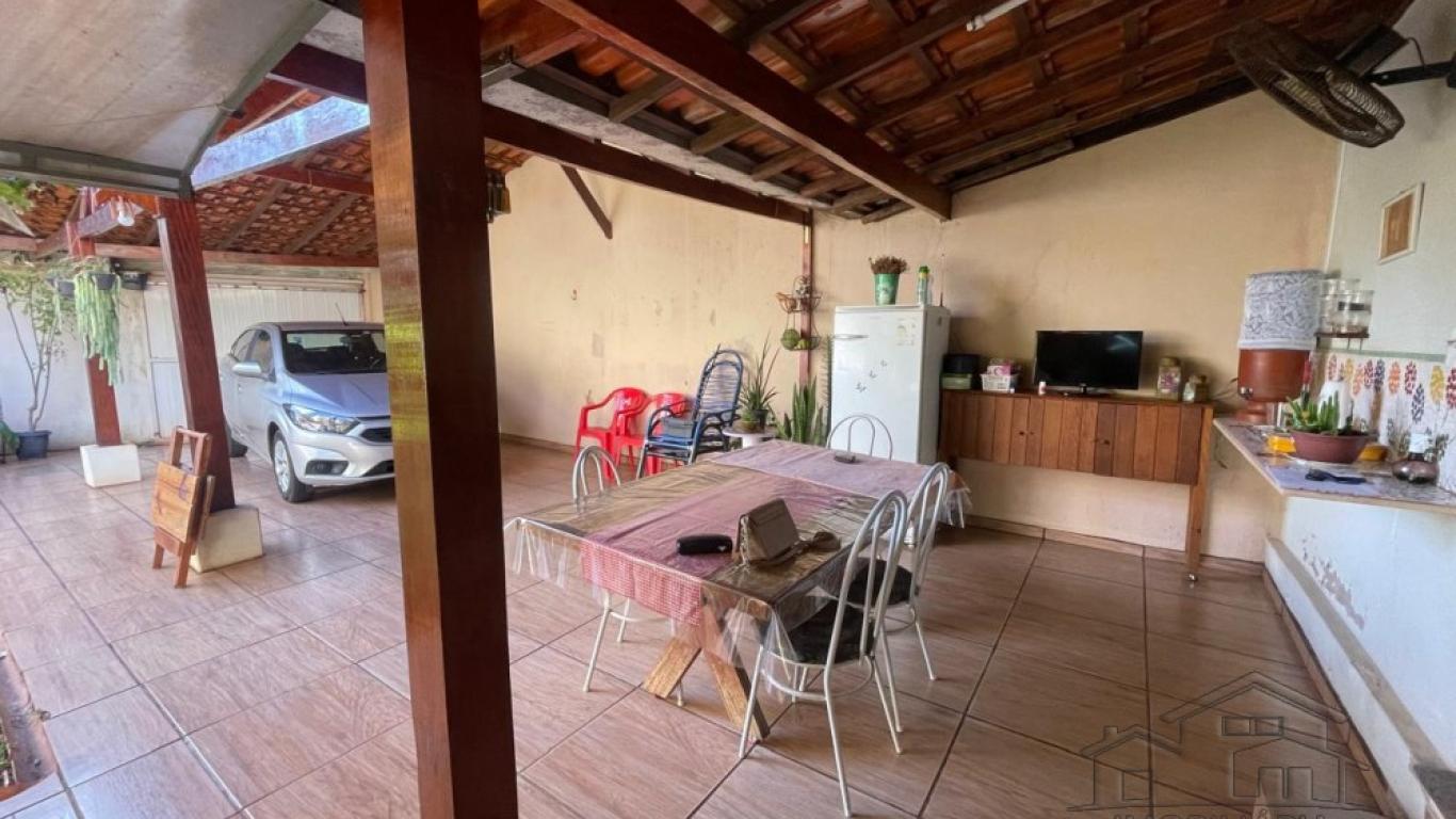 CASA NA Vila Ouro Verde em Assis