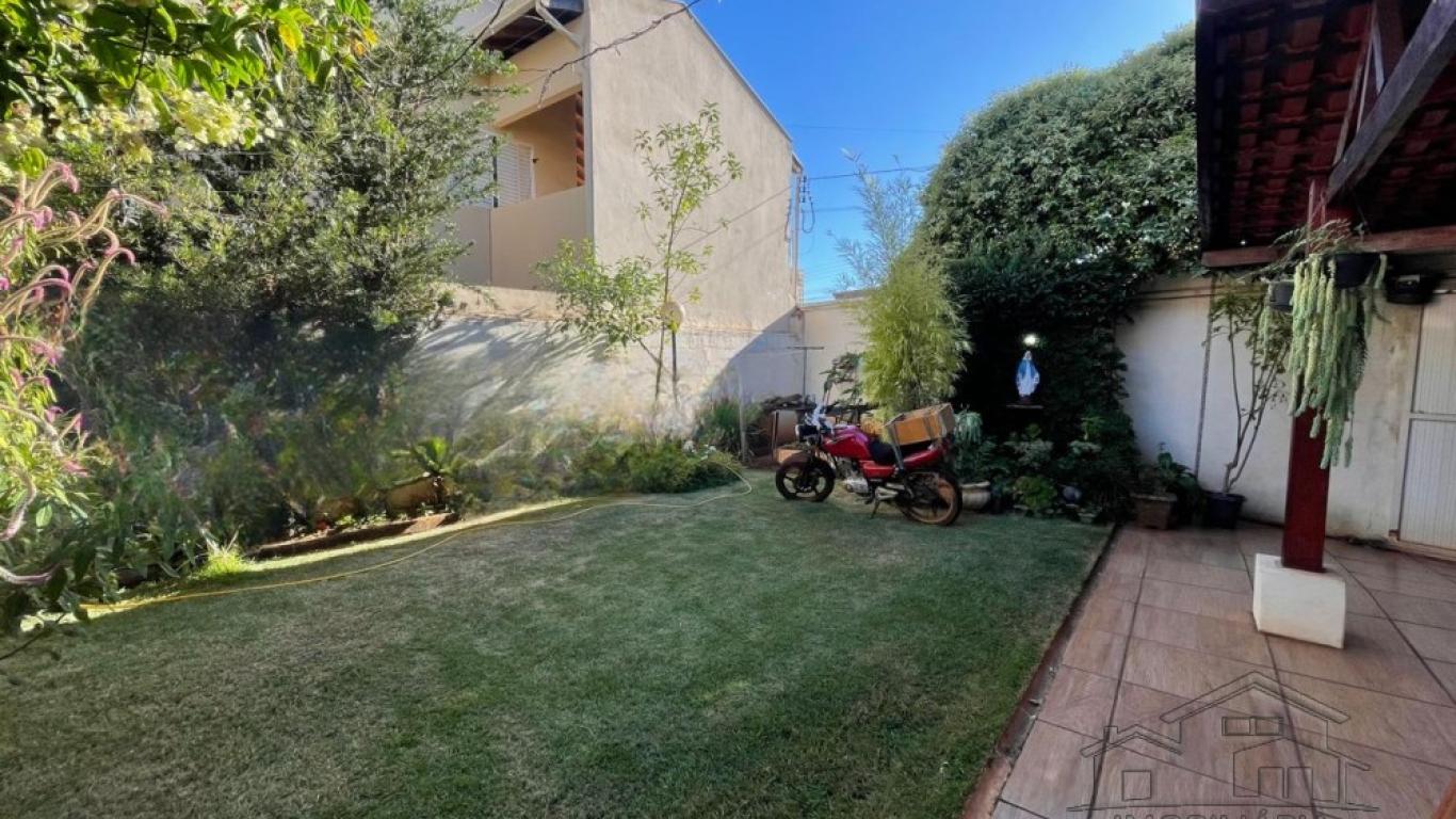 CASA NA Vila Ouro Verde em Assis