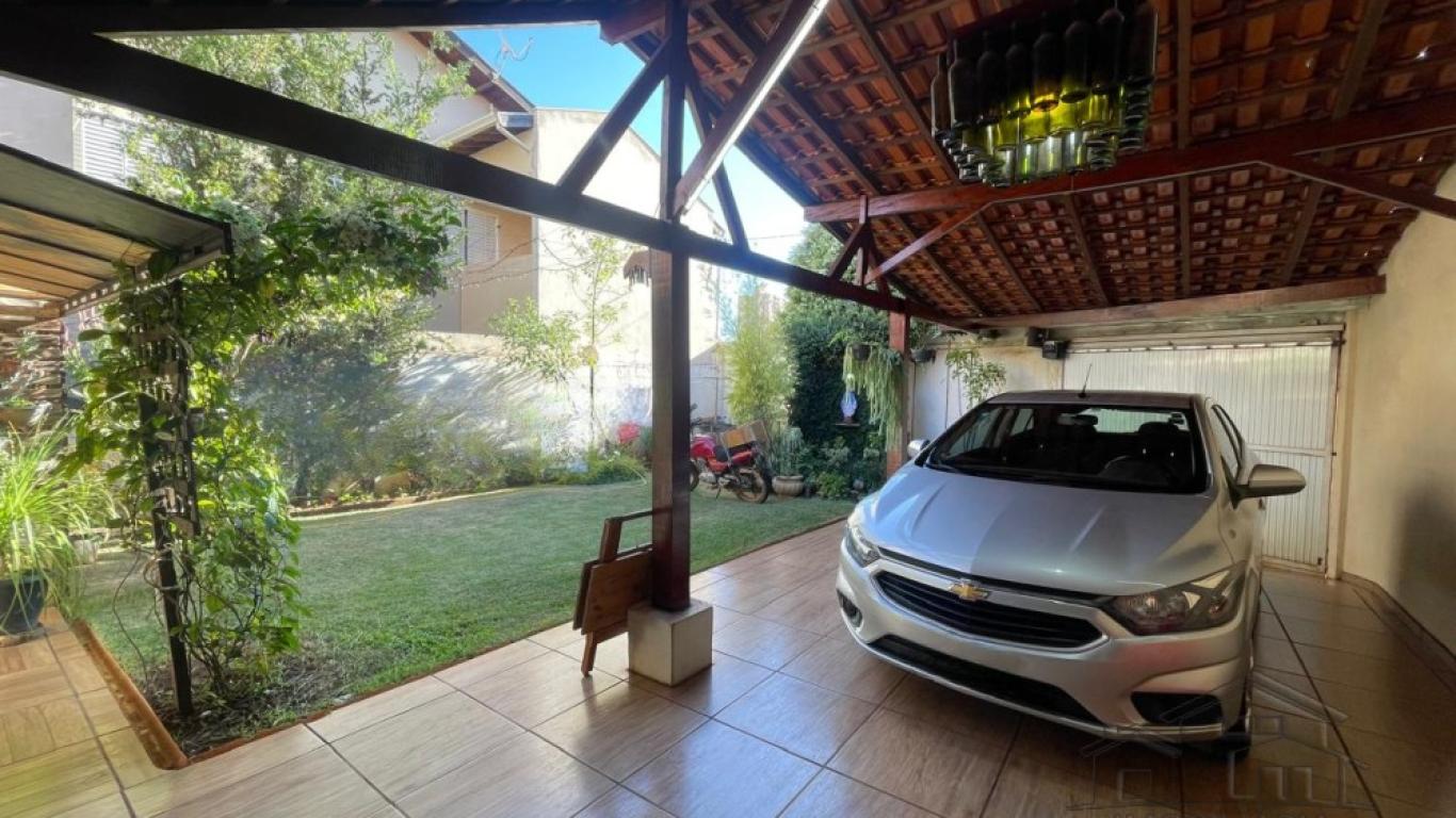 CASA NA Vila Ouro Verde em Assis