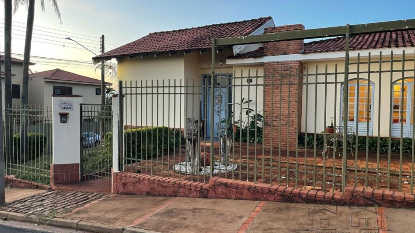 CASA NA Centro em Assis