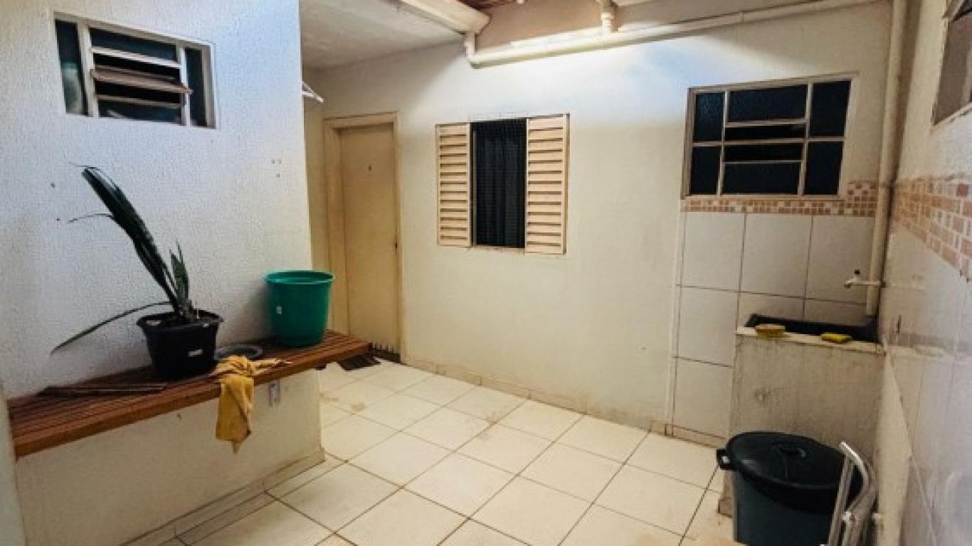 CASA NO Jardim Paulista em Assis