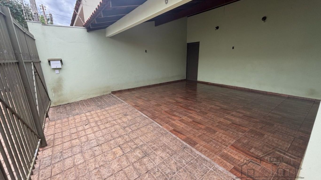 CASA NA Vila Rosangela em Assis