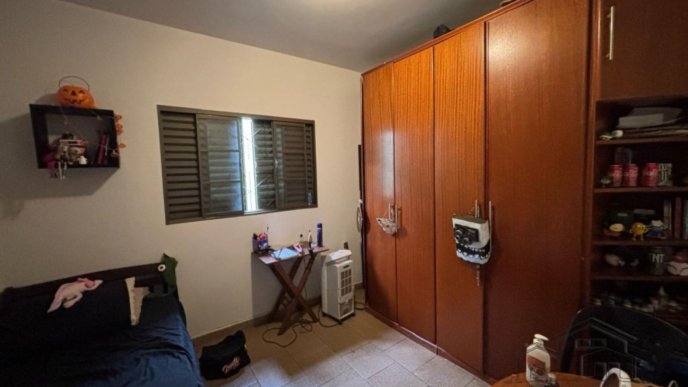 CASA NA Vila Rosangela em Assis