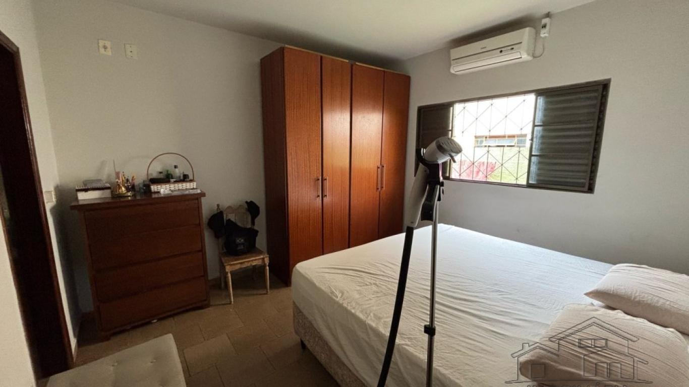 CASA NA Vila Rosangela em Assis