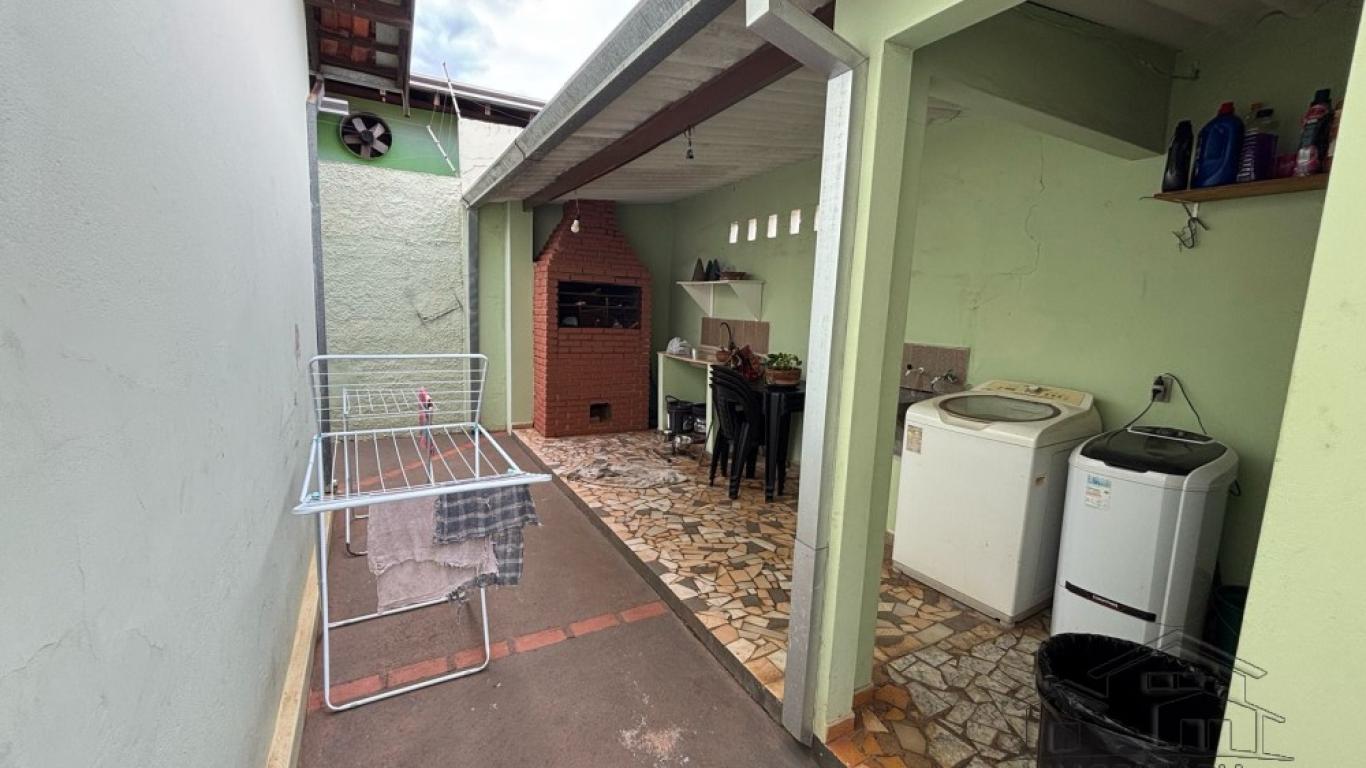 CASA NA Vila Rosangela em Assis