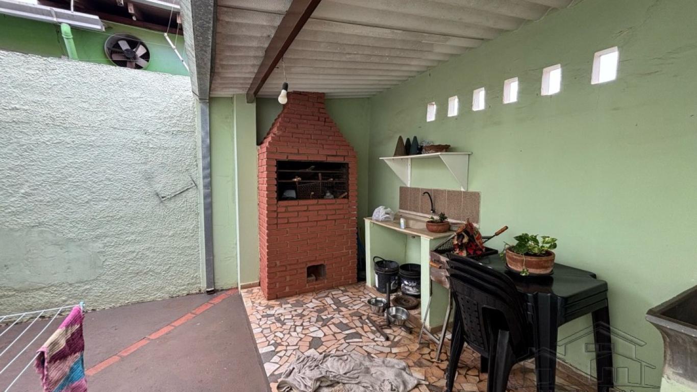 CASA NA Vila Rosangela em Assis