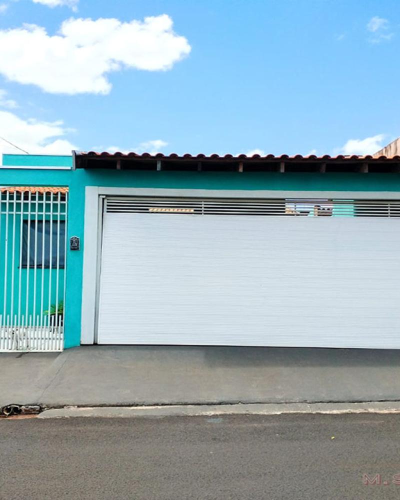 Casa em excelente localização, próximo ao Tênis Clube.