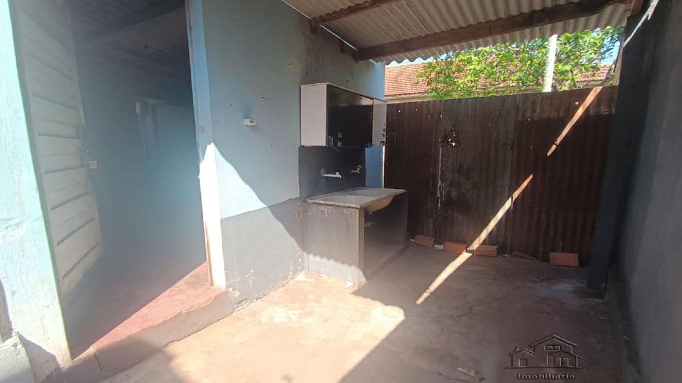 CASA NA Vila Central em Assis
