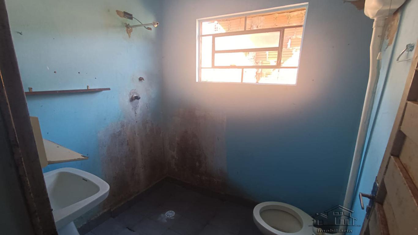 CASA NA Vila Central em Assis