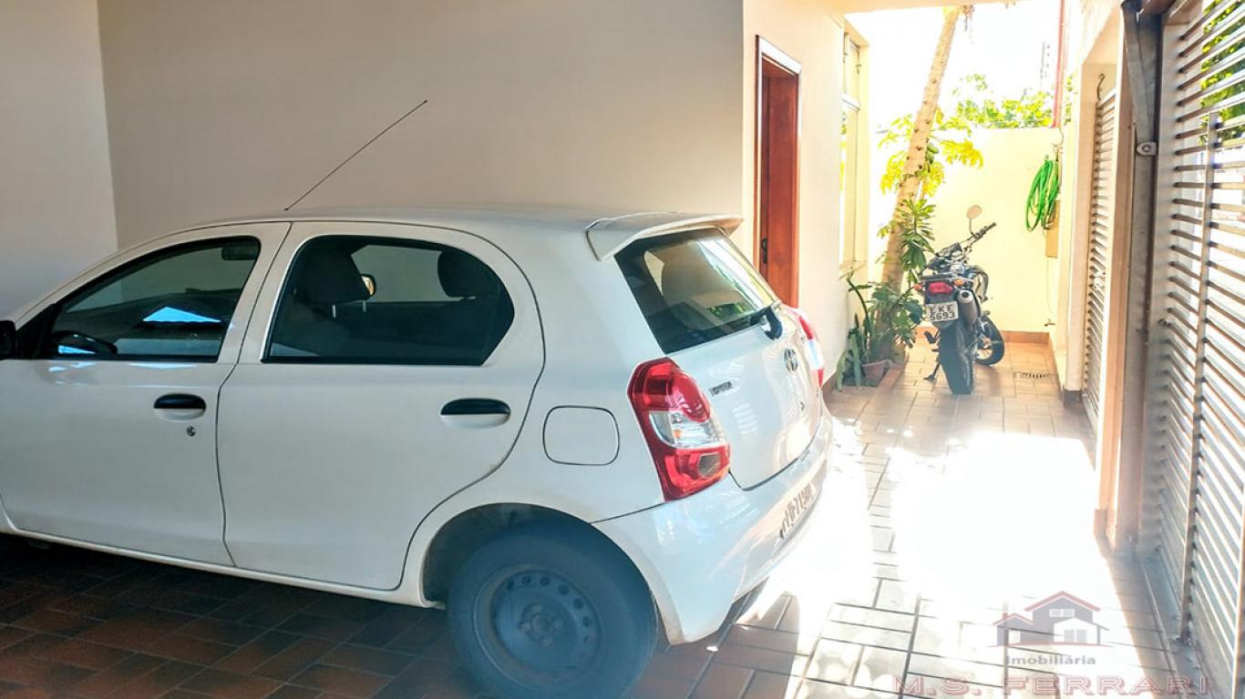 Lindo imóvel tipo sobrado na região da Santa Cecilia na cidade de Assis SP