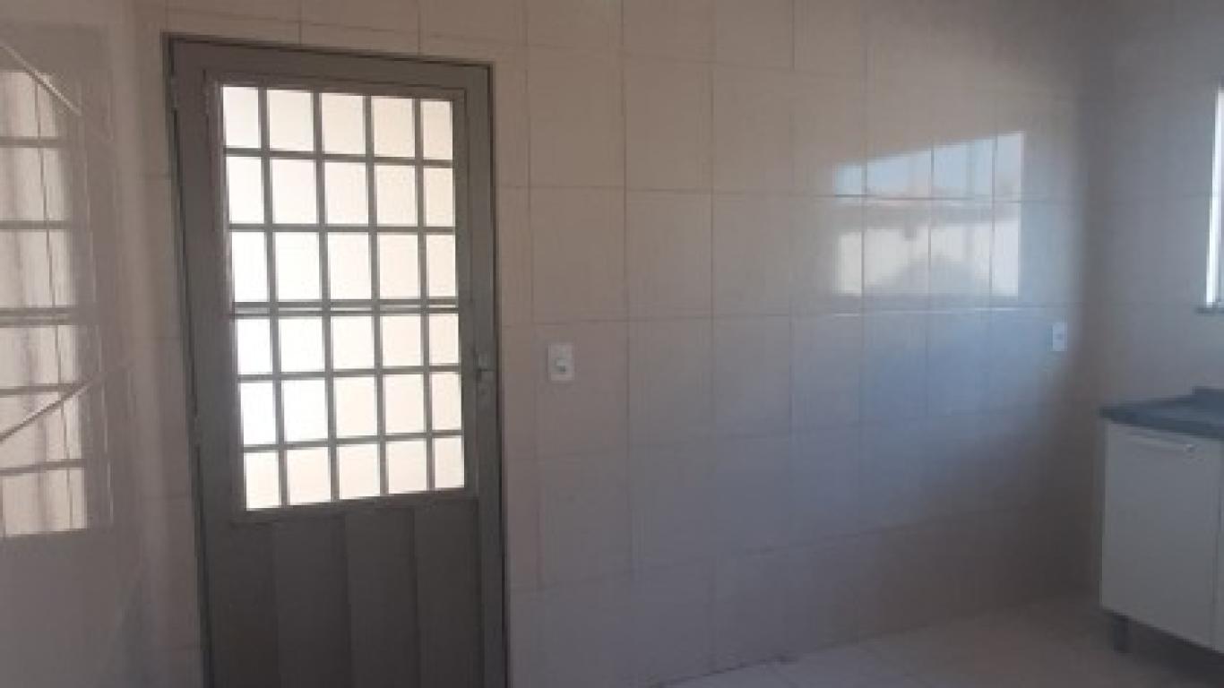 CASA NA Vila Central em Assis