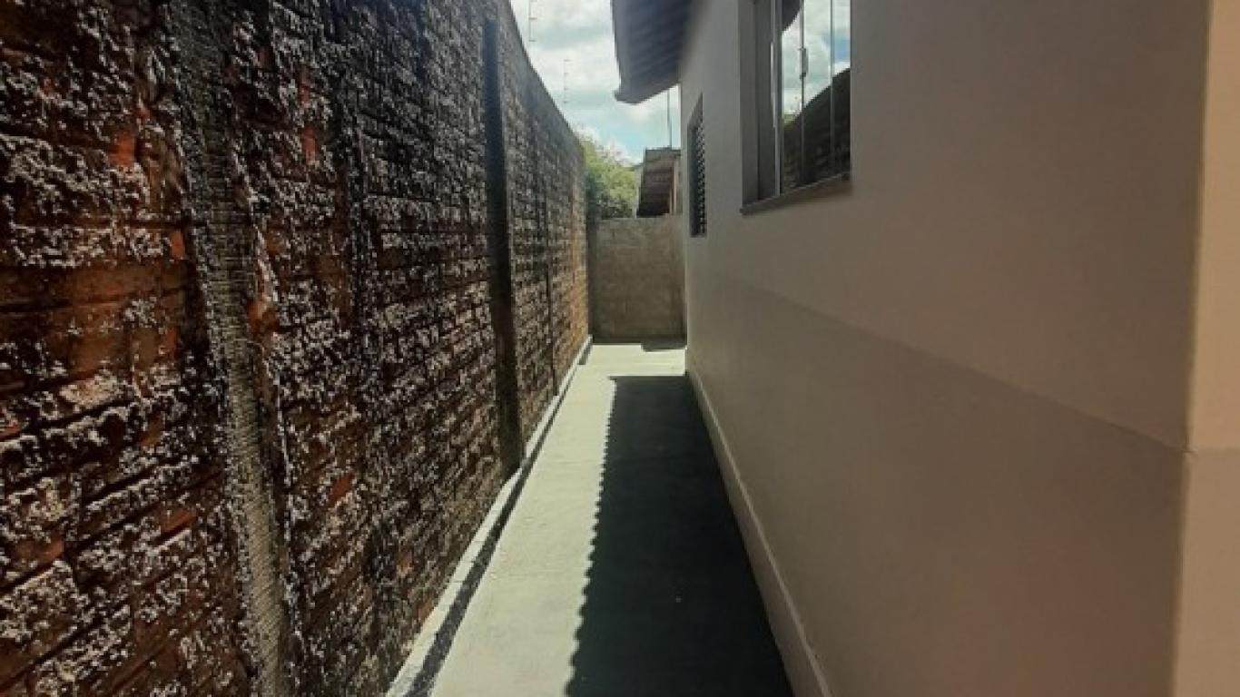 CASA NA Vila Central em Assis