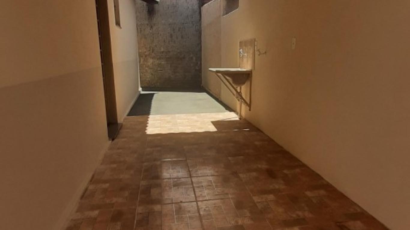 CASA NA Vila Central em Assis