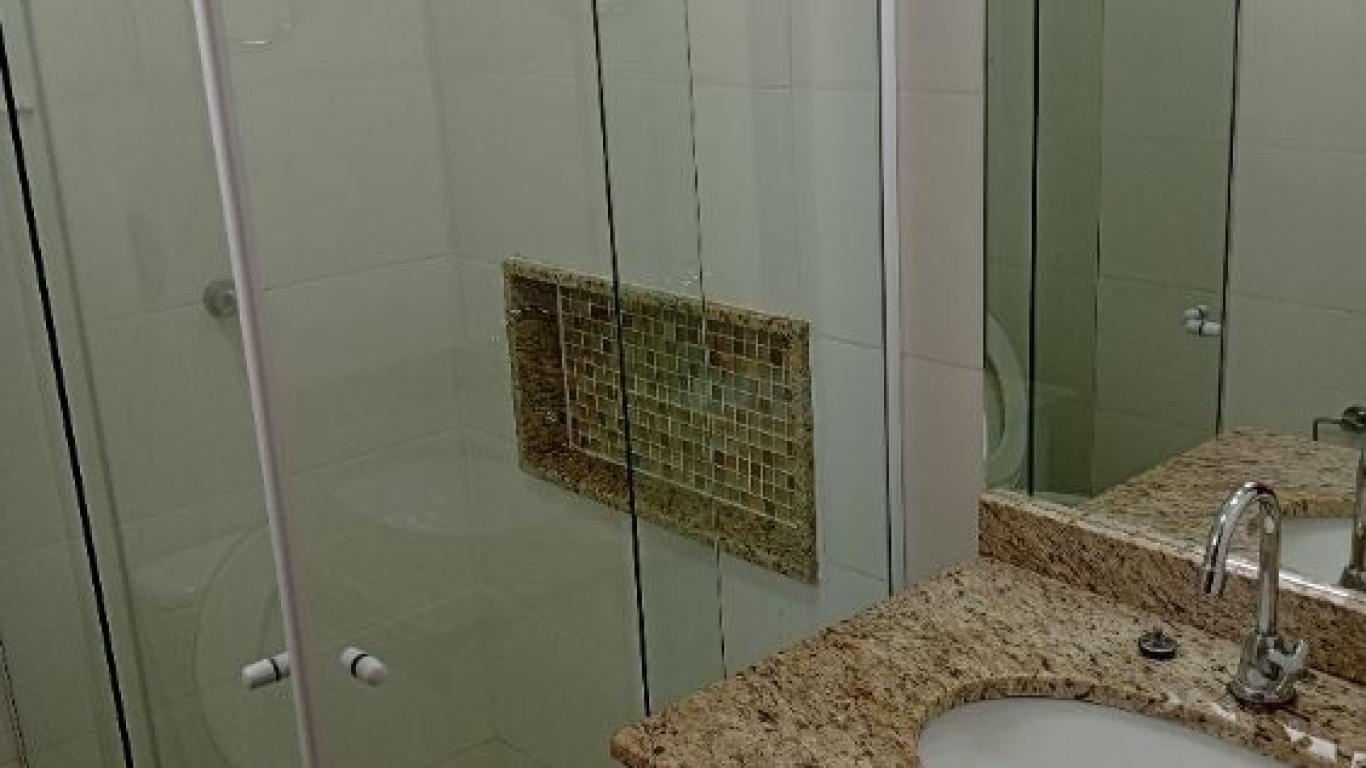 CASA NA Vila Tênis Clube em Assis